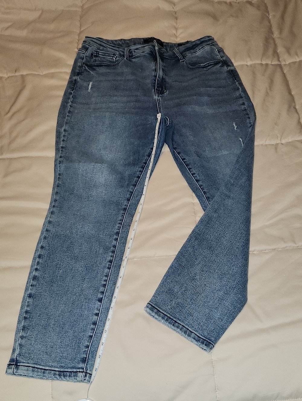 Judy Blue Faded Blue Straight Leg Jeans